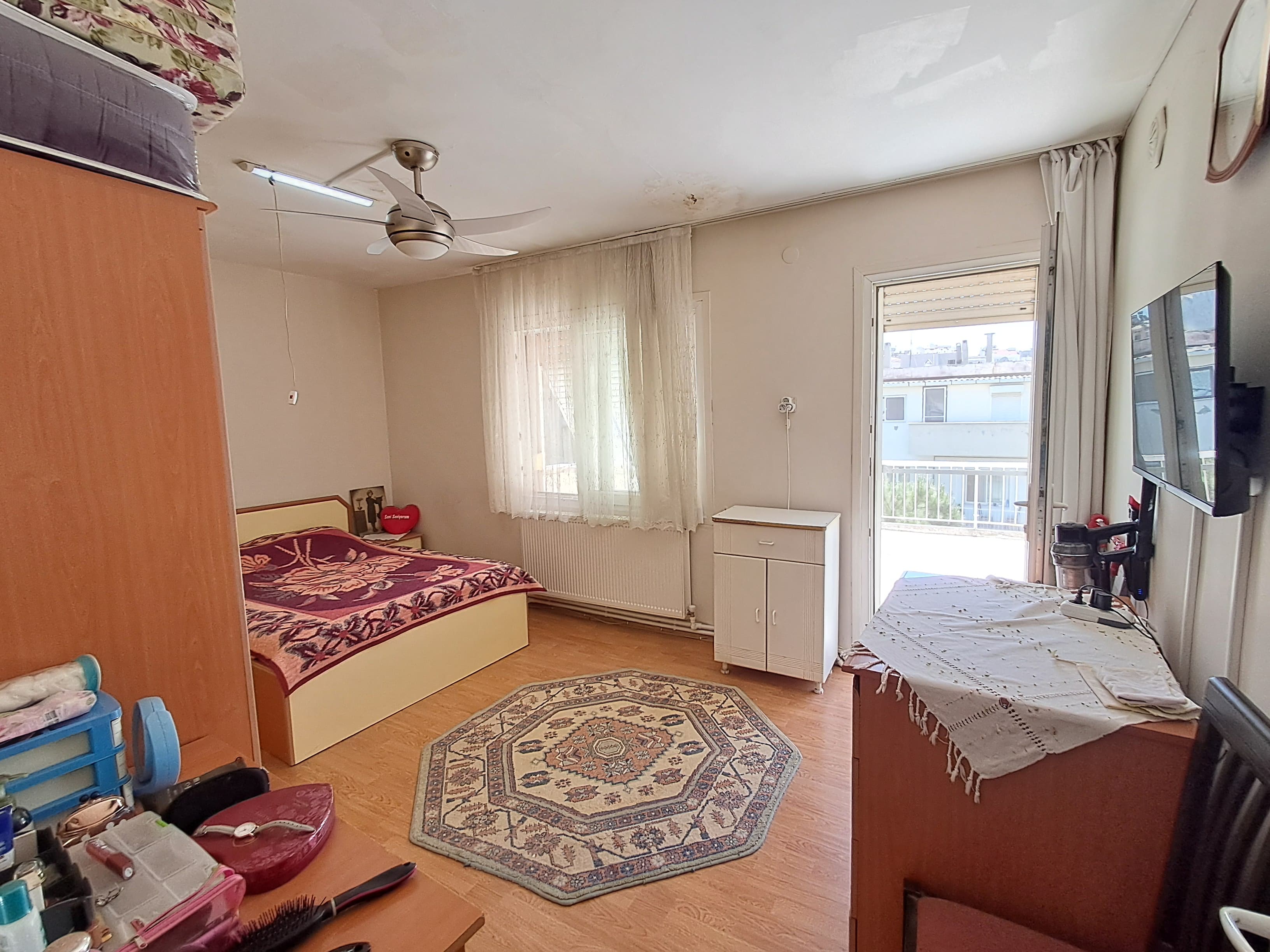 Karşıyaka Merkez Park Karşısı Önü Açık Yatırımlık Satılık Daire